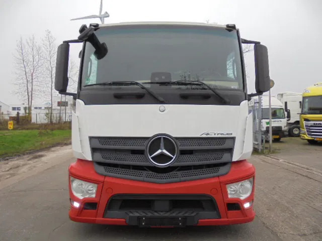 Mercedes-Benz Actros 2340 LL - Autovedējs: foto 2 Mercedes-Benz Actros 2340 LL - Autovedējs: foto 2