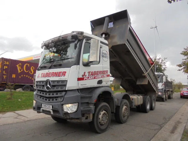 Mercedes-Benz Arocs 3243 K 8X4 - Kravas automašīna pašizgāzējs: foto 1 Mercedes-Benz Arocs 3243 K 8X4 - Kravas automašīna pašizgāzējs: foto 1