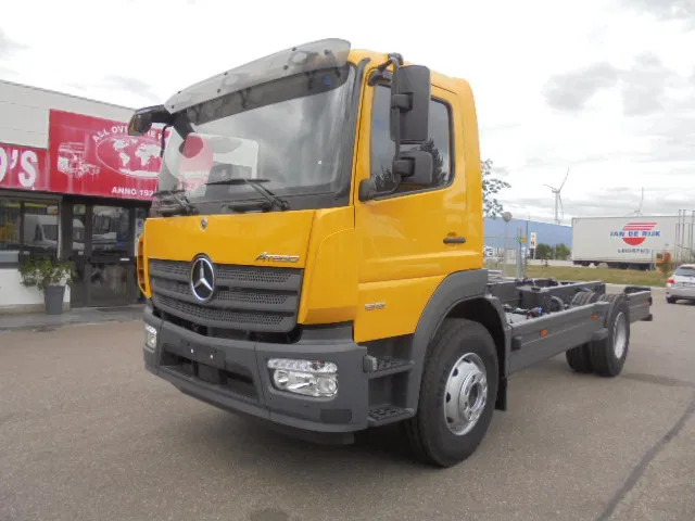 Mercedes-Benz Atego 1518 NEW DEMO MET FABRIEKS GARANTIE - Šasija kravas automašīna: foto 1 Mercedes-Benz Atego 1518 NEW DEMO MET FABRIEKS GARANTIE - Šasija kravas automašīna: foto 1