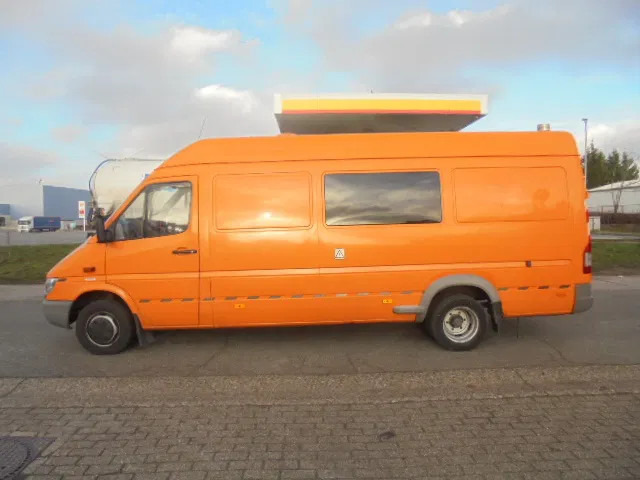 Mercedes-Benz Sprinter 413 - Asenizācijas mašīna: foto 4 Mercedes-Benz Sprinter 413 - Asenizācijas mašīna: foto 4