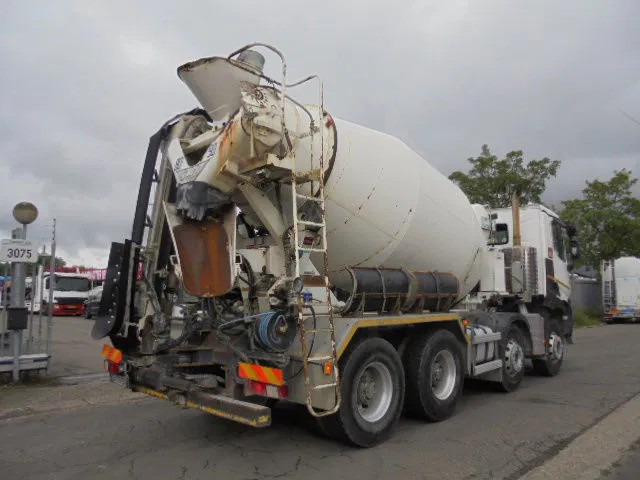 Renault C430 8X4 - Betonvedējs: foto 2 Renault C430 8X4 - Betonvedējs: foto 2