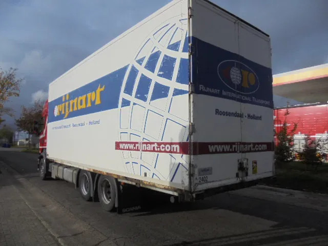 Scania R400 6X2 RETARDER - Kravas automašīna ar slēgto virsbūvi: foto 4 Scania R400 6X2 RETARDER - Kravas automašīna ar slēgto virsbūvi: foto 4