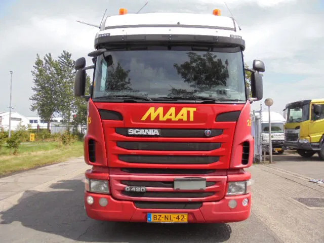 Scania R480 8X2 RETARDER - Kravas automašīna ar slēgto virsbūvi, Kravas auto ar manipulatoru: foto 2 Scania R480 8X2 RETARDER - Kravas automašīna ar slēgto virsbūvi, Kravas auto ar manipulatoru: foto 2