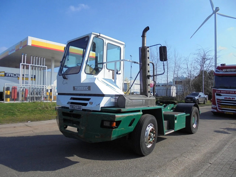Terberg YT 180 - Termināļa traktors: foto 1 Terberg YT 180 - Termināļa traktors: foto 1