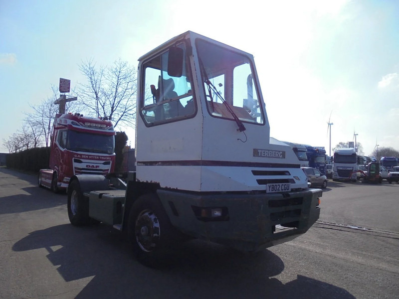Terberg YT 180 - Termināļa traktors: foto 3 Terberg YT 180 - Termināļa traktors: foto 3