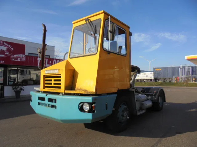 Terberg YT NL TRUCK - Termināļa traktors: foto 1 Terberg YT NL TRUCK - Termināļa traktors: foto 1