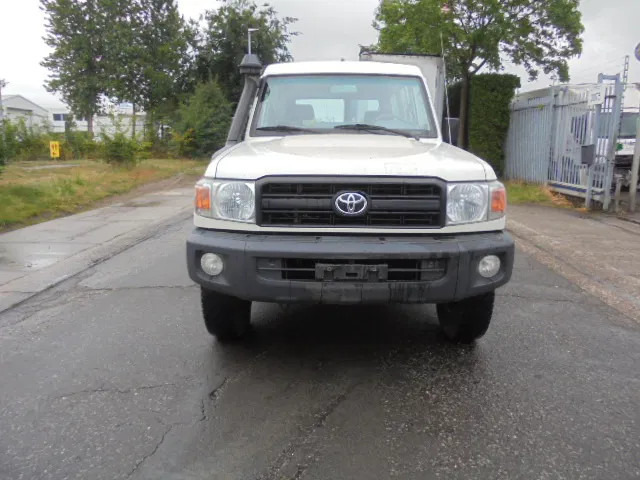 Toyota Land Cruiser HZJ78L 4X4 EXPORT OUTSIDE EU ONLY - Vieglā automašīna: foto 2 Toyota Land Cruiser HZJ78L 4X4 EXPORT OUTSIDE EU ONLY - Vieglā automašīna: foto 2