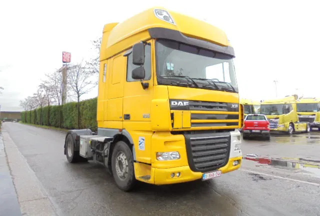 DAF XF 105.410 EURO 5 - Vilcējs: foto 1 DAF XF 105.410 EURO 5 - Vilcējs: foto 1