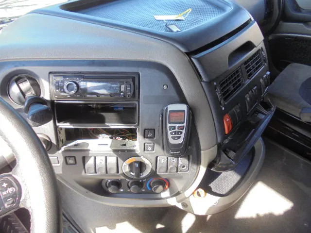 Vilcējs DAF XF 105.460 SUPERSPACE: foto 11
