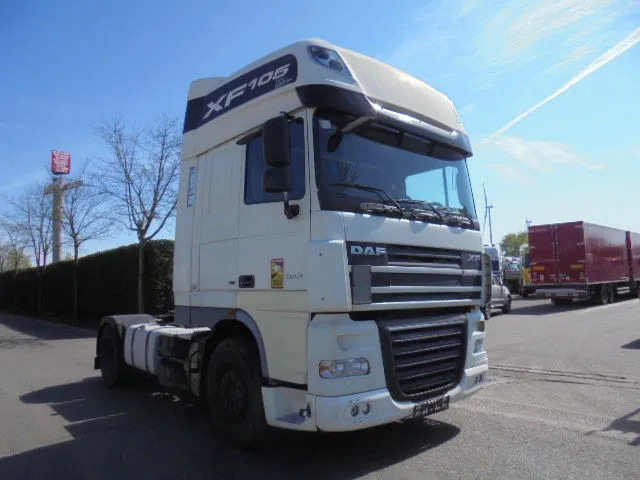 DAF XF 105.460 SUPERSPACE - Vilcējs: foto 3 DAF XF 105.460 SUPERSPACE - Vilcējs: foto 3