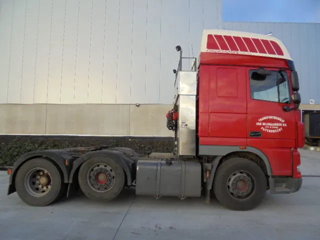 DAF XF 105 SUPER-SPACE 460 6X2 - Vilcējs: foto 4 DAF XF 105 SUPER-SPACE 460 6X2 - Vilcējs: foto 4