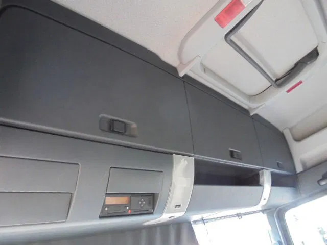 Vilcējs MAN TGX 18.400 XL: foto 11