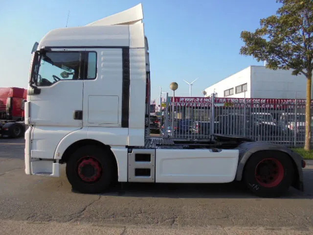 Vilcējs MAN TGX 18.400 XL: foto 6