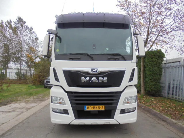 MAN TGX 26.500 XXL 6X2 NIEUW TYPE TACHOGRAAF - Vilcējs: foto 2 MAN TGX 26.500 XXL 6X2 NIEUW TYPE TACHOGRAAF - Vilcējs: foto 2