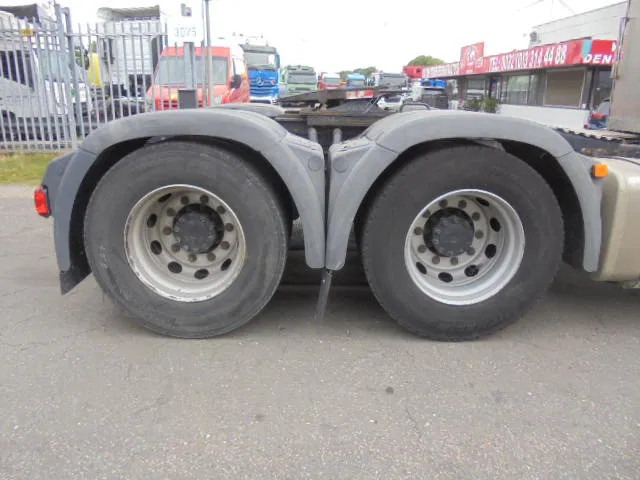 Vilcējs MAN TGX 33.480 6X4 Manual Gearbox Retarder: foto 16
