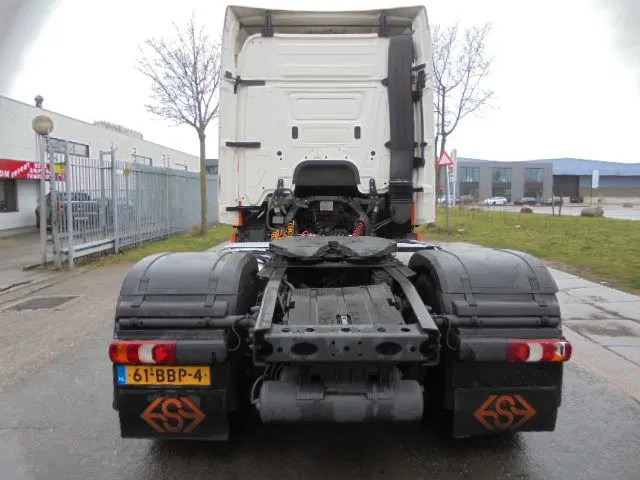 Vilcējs Mercedes-Benz Actros 1836 LS: foto 7