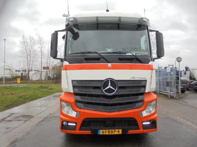 Mercedes-Benz Actros 1836 LS - Vilcējs: foto 2 Mercedes-Benz Actros 1836 LS - Vilcējs: foto 2