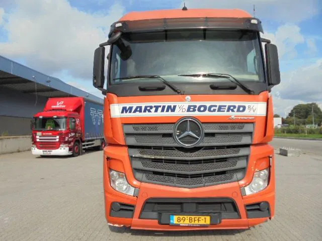 Mercedes-Benz Actros 1840 - Vilcējs: foto 4 Mercedes-Benz Actros 1840 - Vilcējs: foto 4