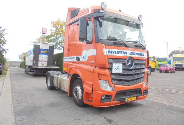 Mercedes-Benz Actros 1842 APK 06-2026 - Vilcējs: foto 3 Mercedes-Benz Actros 1842 APK 06-2026 - Vilcējs: foto 3