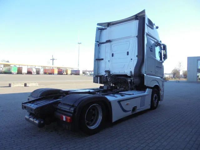 Mercedes-Benz Actros 1842 LS NL TRUCK - Vilcējs: foto 4 Mercedes-Benz Actros 1842 LS NL TRUCK - Vilcējs: foto 4