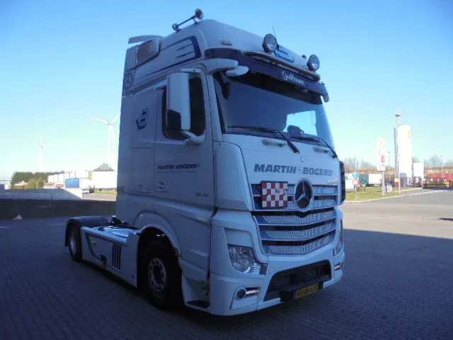 Mercedes-Benz Actros 1842 LS NL TRUCK - Vilcējs: foto 3 Mercedes-Benz Actros 1842 LS NL TRUCK - Vilcējs: foto 3