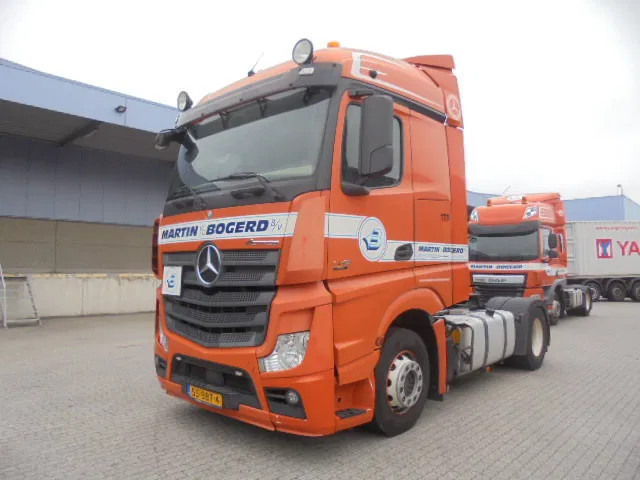 Mercedes-Benz Actros 1842 NL TRUCK APK 07-26 - Vilcējs: foto 1 Mercedes-Benz Actros 1842 NL TRUCK APK 07-26 - Vilcējs: foto 1