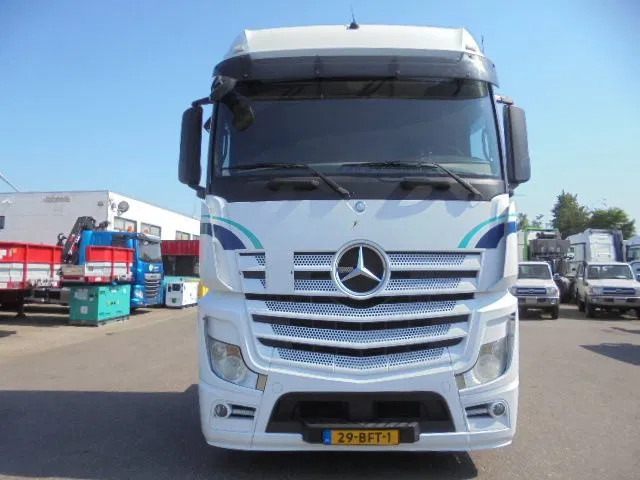 Mercedes-Benz Actros 1843 - Vilcējs: foto 2 Mercedes-Benz Actros 1843 - Vilcējs: foto 2