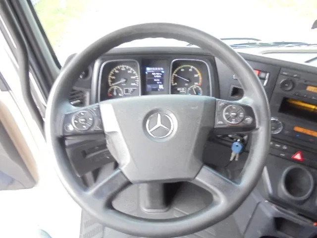 Vilcējs Mercedes-Benz Actros 1845 LS ADR: foto 8