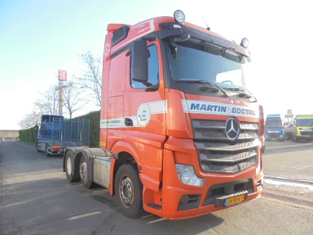 Mercedes-Benz Actros 2645 EUR6 6X2 - Vilcējs: foto 3 Mercedes-Benz Actros 2645 EUR6 6X2 - Vilcējs: foto 3
