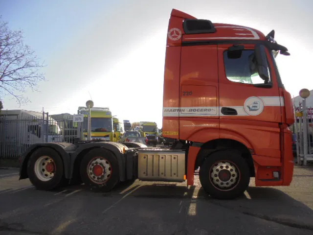 Mercedes-Benz Actros 2645 EUR6 6X2 - Vilcējs: foto 4 Mercedes-Benz Actros 2645 EUR6 6X2 - Vilcējs: foto 4