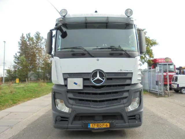 Mercedes-Benz Actros - Vilcējs: foto 2 Mercedes-Benz Actros - Vilcējs: foto 2