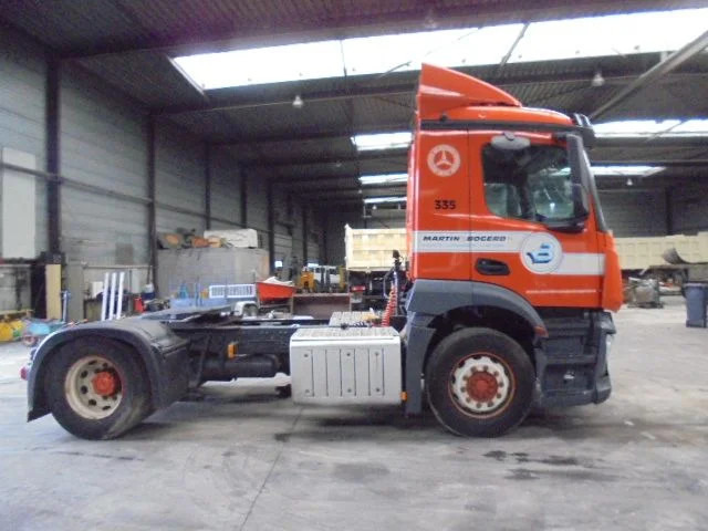 Mercedes-Benz Antos 1832 CABINE SCHADE - Vilcējs: foto 4 Mercedes-Benz Antos 1832 CABINE SCHADE - Vilcējs: foto 4