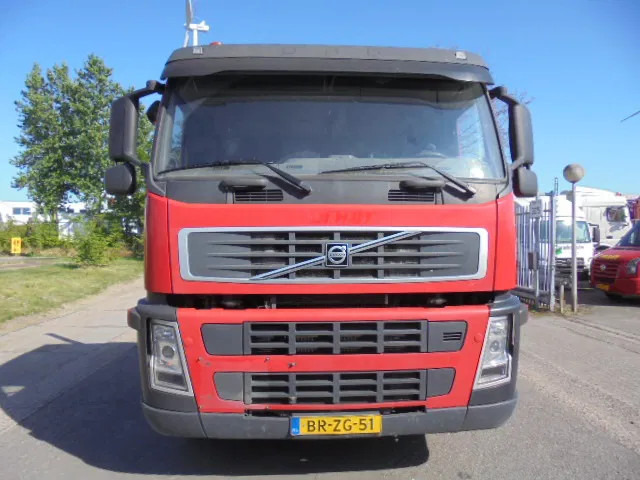 Volvo FM 380 6X2 - Vilcējs: foto 2 Volvo FM 380 6X2 - Vilcējs: foto 2