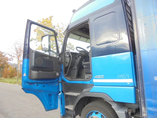 Kravas automašīna ar tentu Volvo FH 420 6X2 NL TRUCK: foto 8