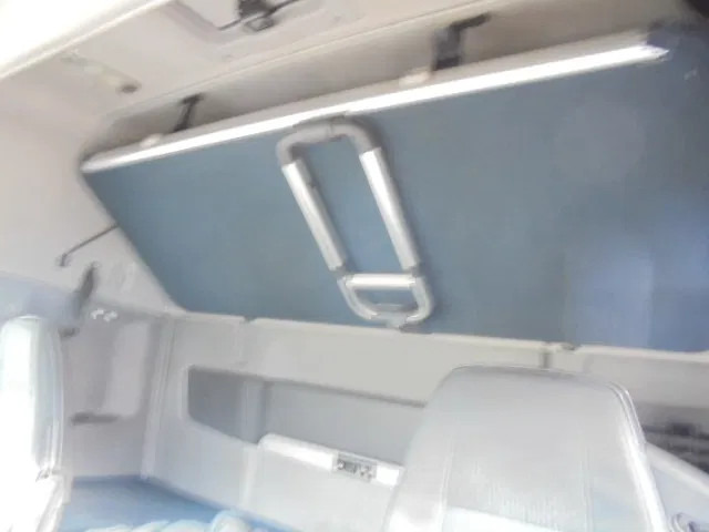 Kravas automašīna ar tentu Volvo FH 420 6X2 NL TRUCK: foto 12