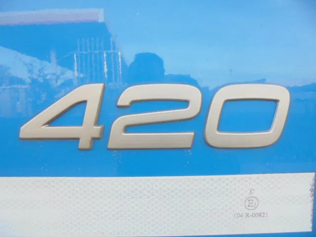 Volvo FH 420 6X2 NL TRUCK - Kravas automašīna ar tentu: foto 4 Volvo FH 420 6X2 NL TRUCK - Kravas automašīna ar tentu: foto 4