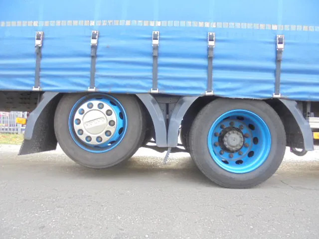 Kravas automašīna ar tentu Volvo FH 420 6X2 NL TRUCK: foto 16