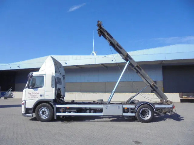 Volvo FM 260 MANUAL GEAR NL TRUCK - Kravas automašīna - kabeļu sistēma: foto 5 Volvo FM 260 MANUAL GEAR NL TRUCK - Kravas automašīna - kabeļu sistēma: foto 5