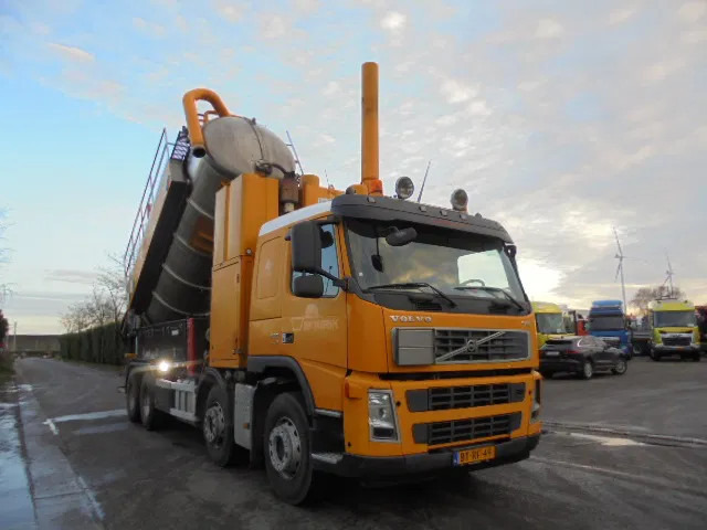 Volvo FM 400 8X4 BLADGEVEERD - Asenizācijas mašīna: foto 3 Volvo FM 400 8X4 BLADGEVEERD - Asenizācijas mašīna: foto 3