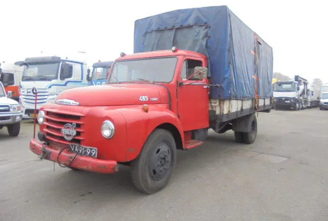 Volvo L 465 - Kravas automašīna ar tentu: foto 1 Volvo L 465 - Kravas automašīna ar tentu: foto 1