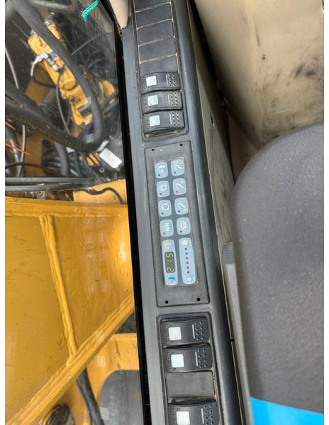 Riteņu ekskavators Caterpillar M 315 C: foto 6