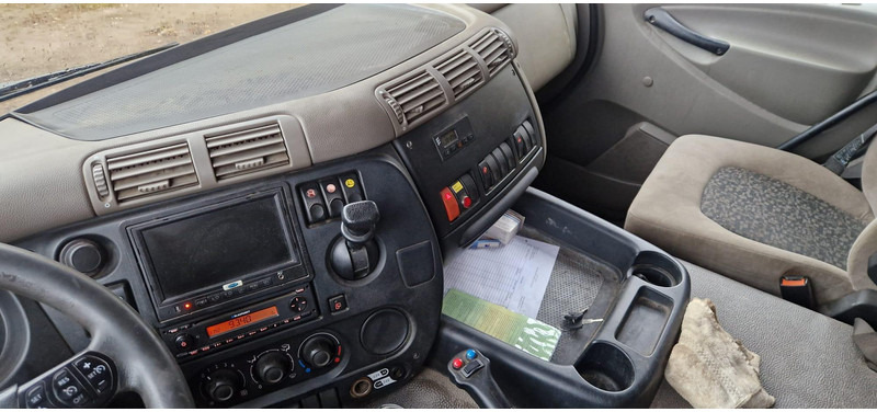 DAF CF 85.460 EURO5, 8x4 - Kravas automašīna pašizgāzējs: foto 5 DAF CF 85.460 EURO5, 8x4 - Kravas automašīna pašizgāzējs: foto 5