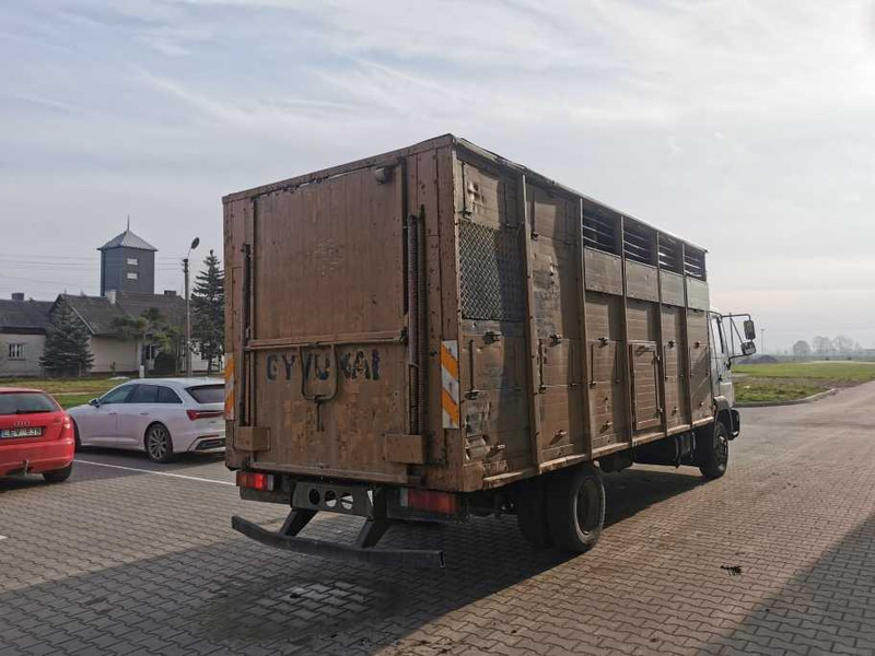 MAN LE 12.189 livestock truck - Kravas automašīna dzīvnieku pārvadāšanai: foto 4 MAN LE 12.189 livestock truck - Kravas automašīna dzīvnieku pārvadāšanai: foto 4