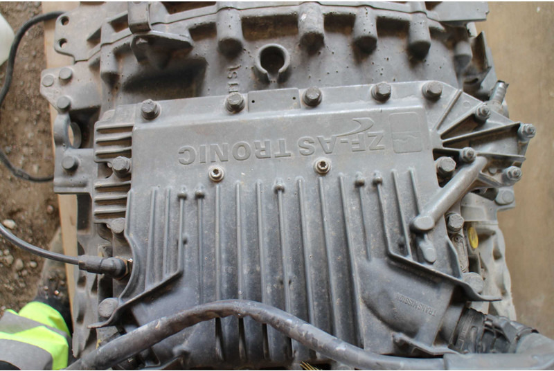 MAN ZF 12 AS 2130TD gearbox for MAN truck tractor - Pārnesumkārba - Kravas automašīna: foto 5 MAN ZF 12 AS 2130TD gearbox for MAN truck tractor - Pārnesumkārba - Kravas automašīna: foto 5