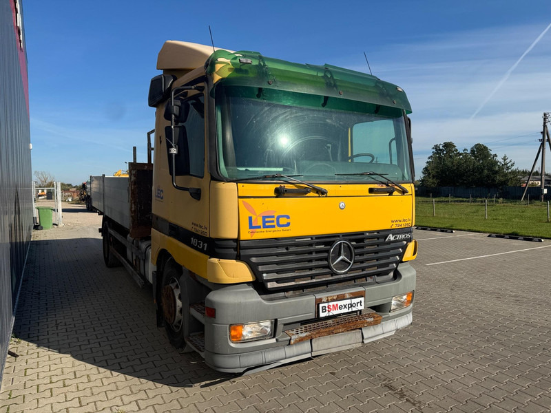 Mercedes-Benz Actros 1831 - Bortu kravas automašīna/ Platforma: foto 2 Mercedes-Benz Actros 1831 - Bortu kravas automašīna/ Platforma: foto 2