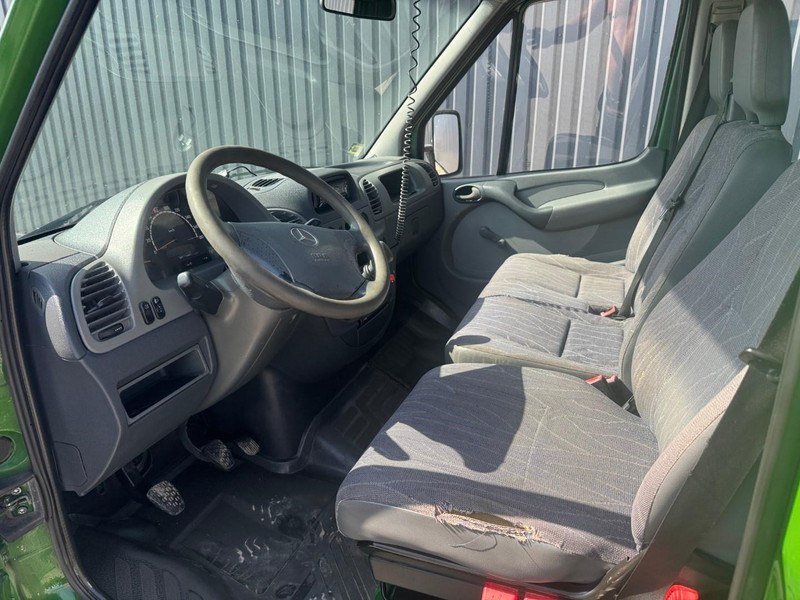 Mercedes-Benz Sprinter 313 - Automašīna ar kravas platformu: foto 5 Mercedes-Benz Sprinter 313 - Automašīna ar kravas platformu: foto 5