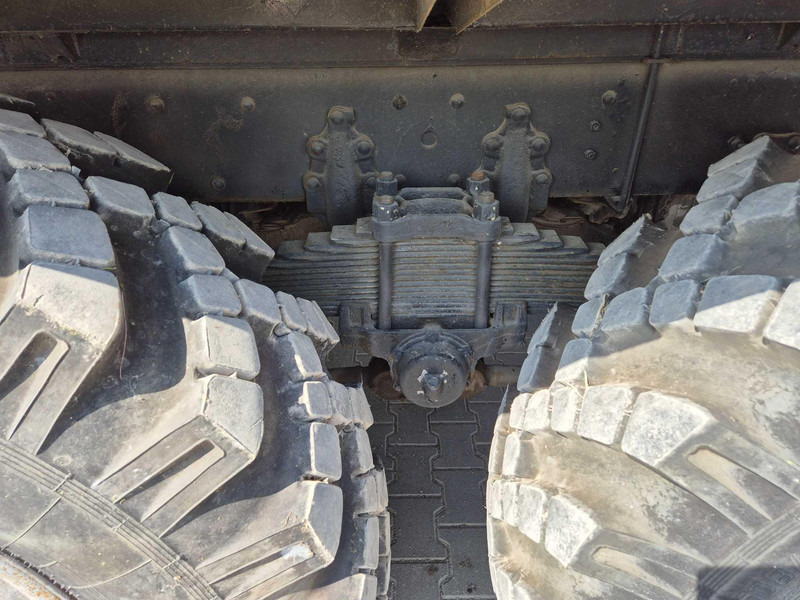Kravas automašīna ar slēgto virsbūvi Ural Ural 375 box truck: foto 9