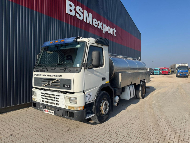Volvo FM7, 12000 l water/milk tank truck - Autocisterna: foto 1 Volvo FM7, 12000 l water/milk tank truck - Autocisterna: foto 1