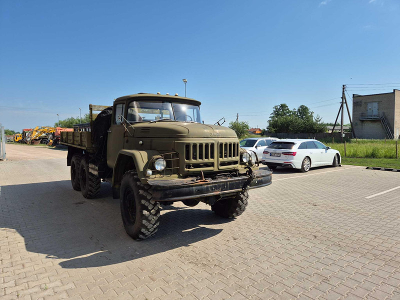 ZIL 131 ex reserve truck - Bortu kravas automašīna/ Platforma: foto 3 ZIL 131 ex reserve truck - Bortu kravas automašīna/ Platforma: foto 3