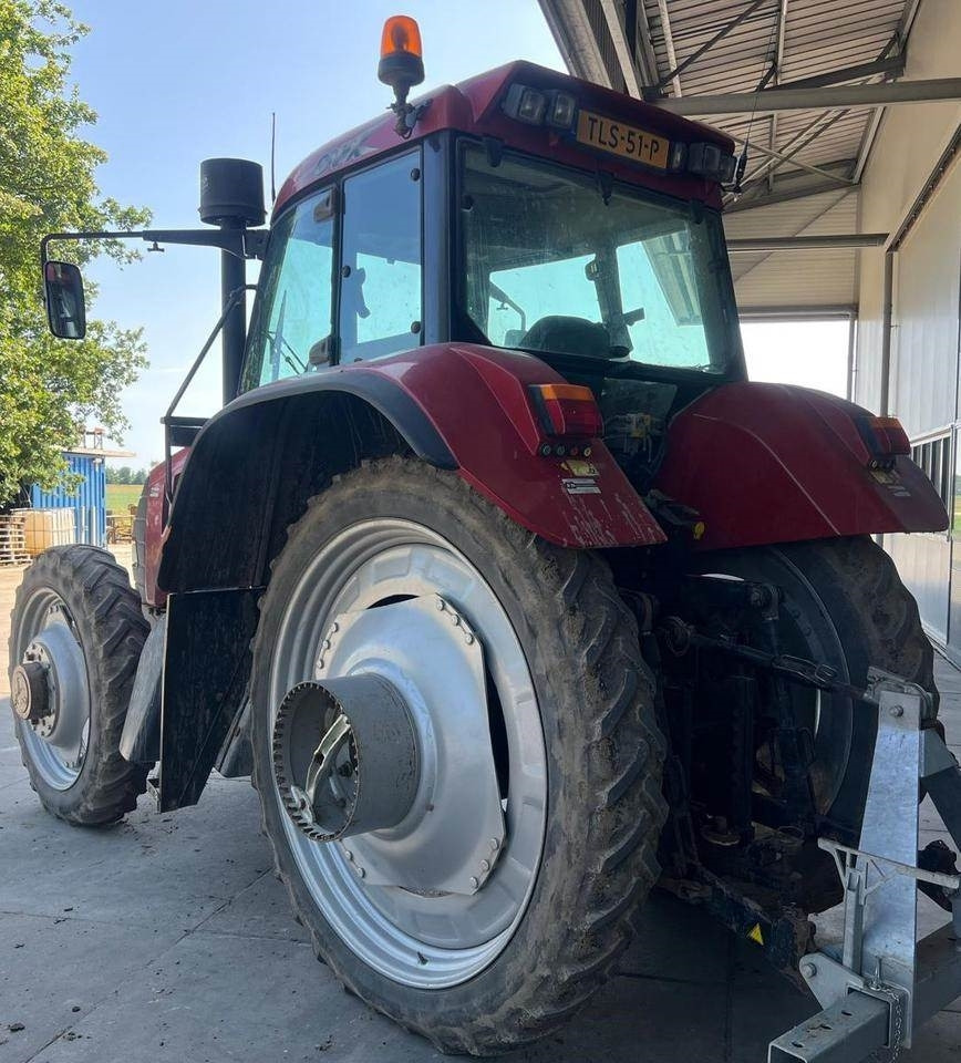 Case IH CVX 120 - Traktors: foto 3 Case IH CVX 120 - Traktors: foto 3